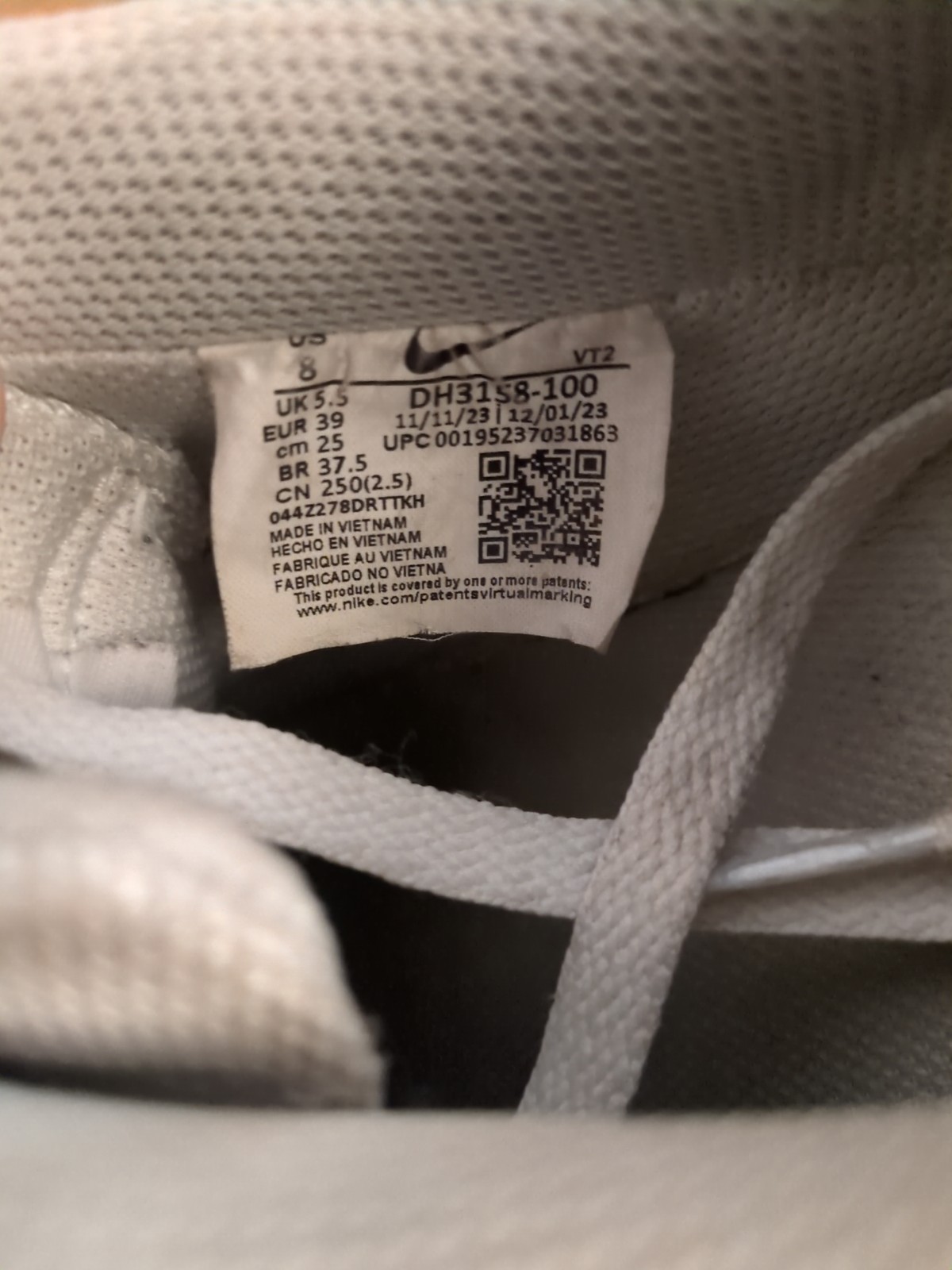 Size 8 Nike Women’s Court Vision Low Next Nature Triple White DH3158-100