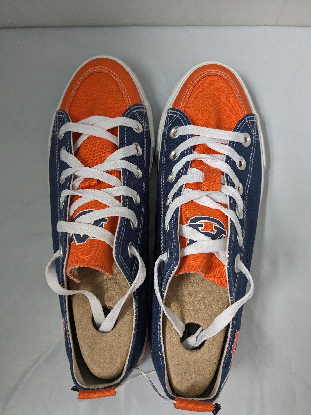 Skicks Low Top Auburn Sneakers Sz 9 Women/7 Men