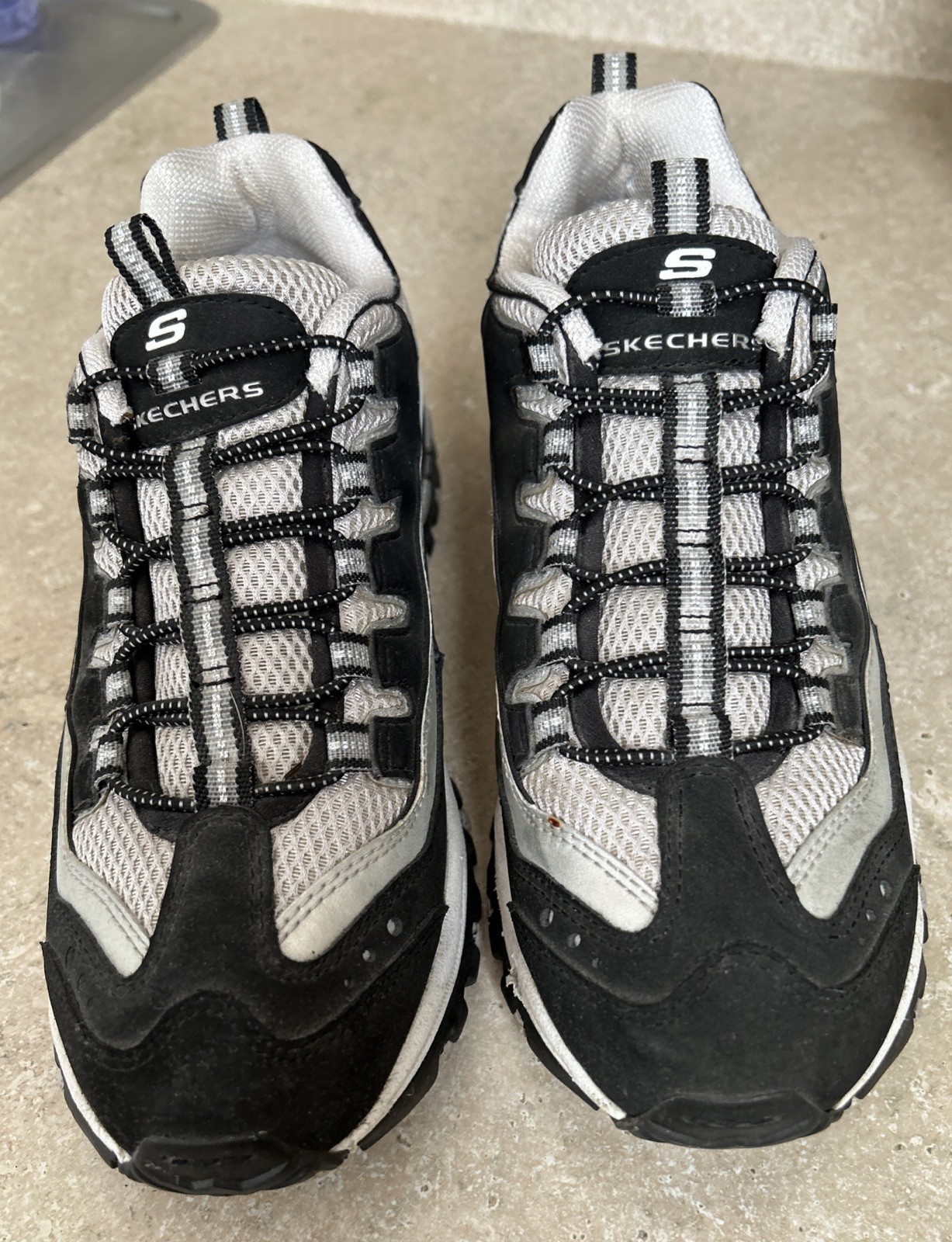 Skechers Women’s Sport Shoes, Black & Silver, Hands Free Step In, Size 9.5, EUC!