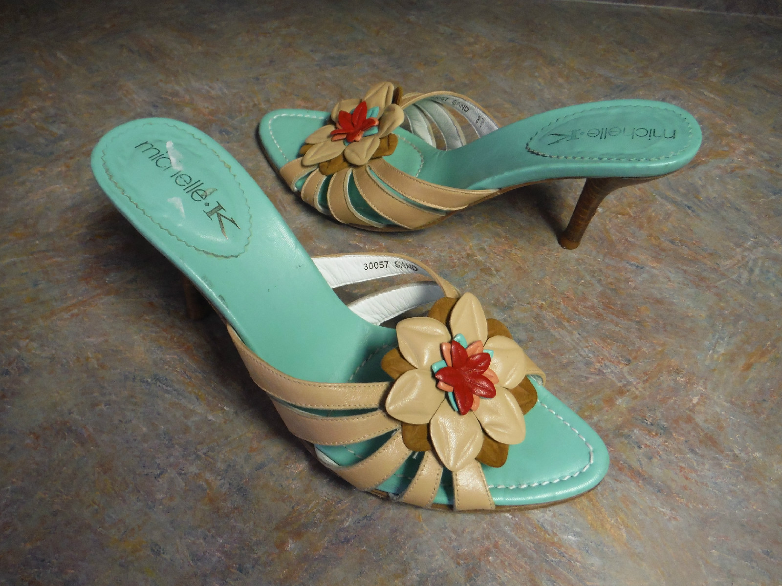 MICHELLE K WOMENS SHOES SANDALS BEIGE/SAND LEATHER SLIDES HEELS SIZE 8.5 M