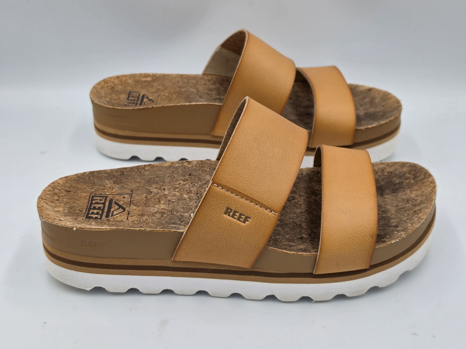 Reef Cushion Vista Hi Tan Brown Platform Sandals Vegan Leather Womens US Size 6