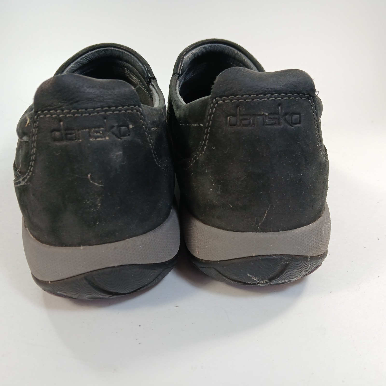Dansko Patti Slip-On Shoes Black Nubuck Leather Vibram Womens Size: 39 / 8.5-9