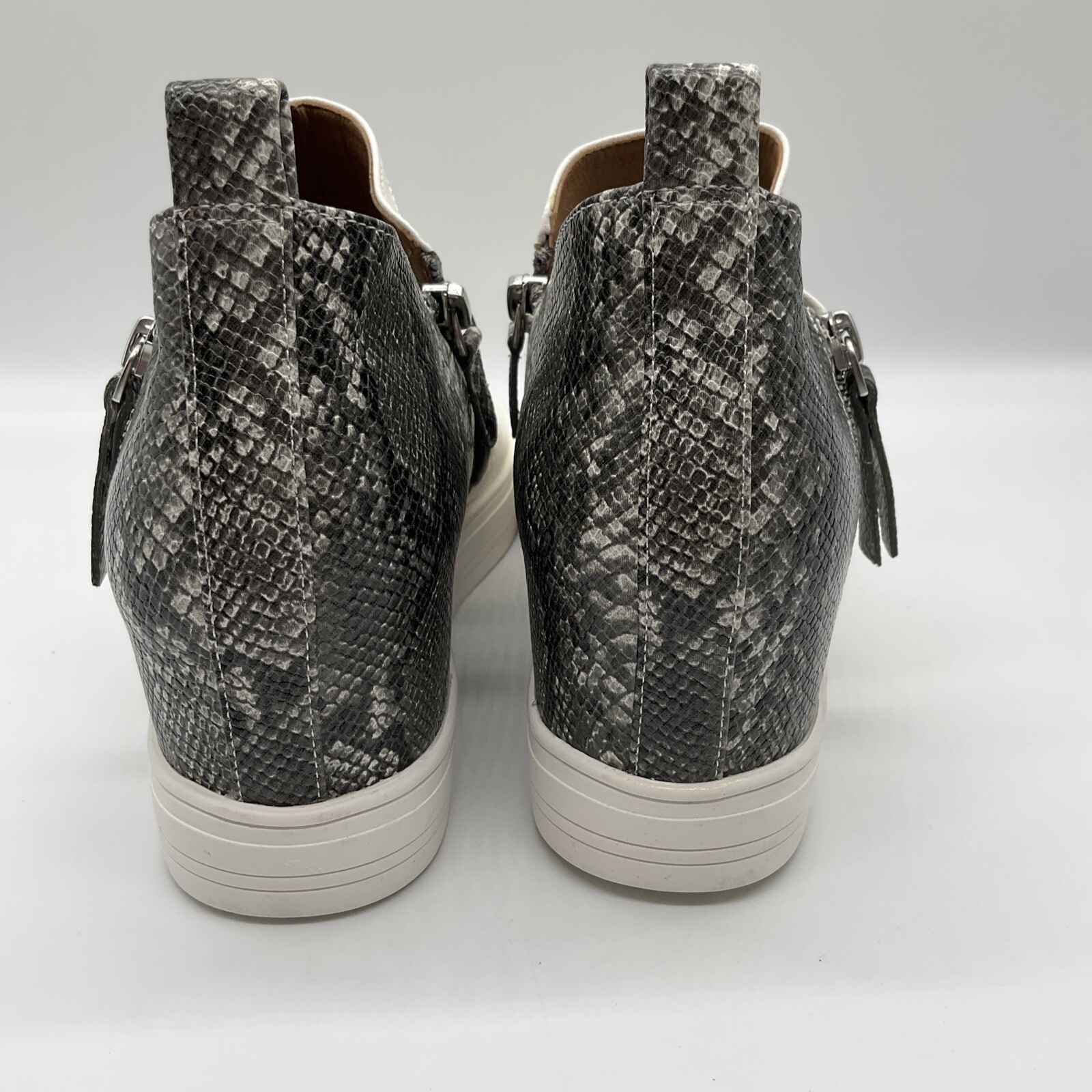 Womens Snake Print Leather Wedge Sneakers White High Top 9.5 Casual Susina Adara