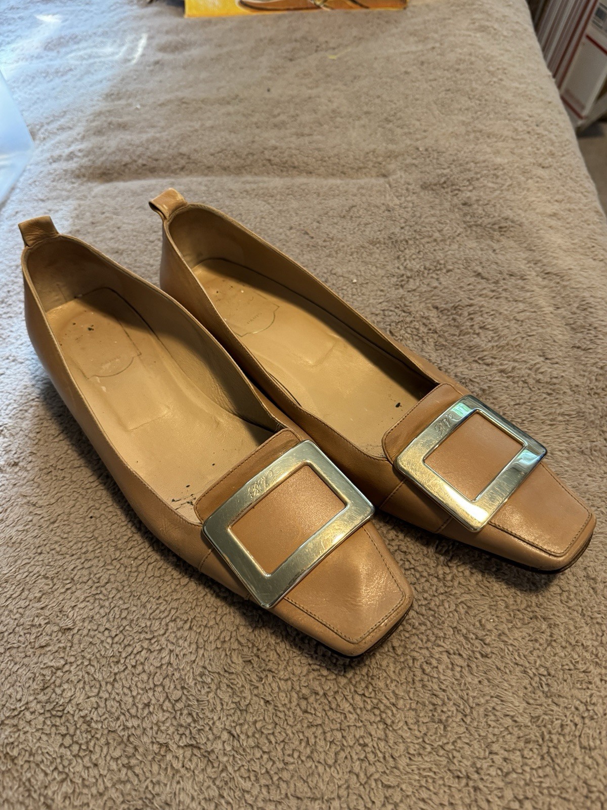 Roger Vivier Belle Ballerina Full Grain Leather in Camel, Gold Buckle US Size 10