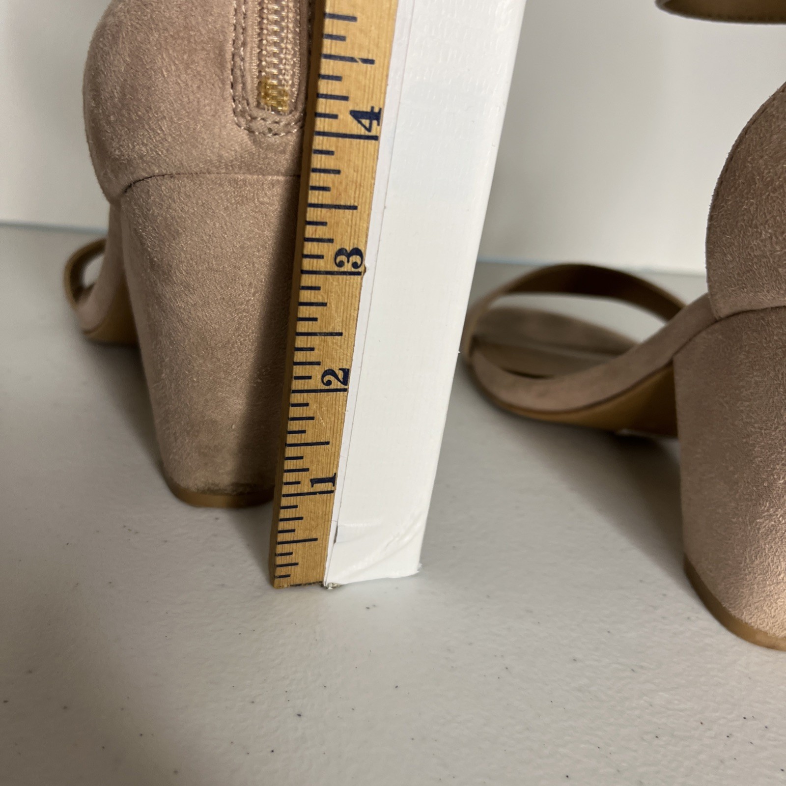 Torrid Shoes Sandals Womens 10 W Faux Suede Blush Cone Heel Sandal Classic