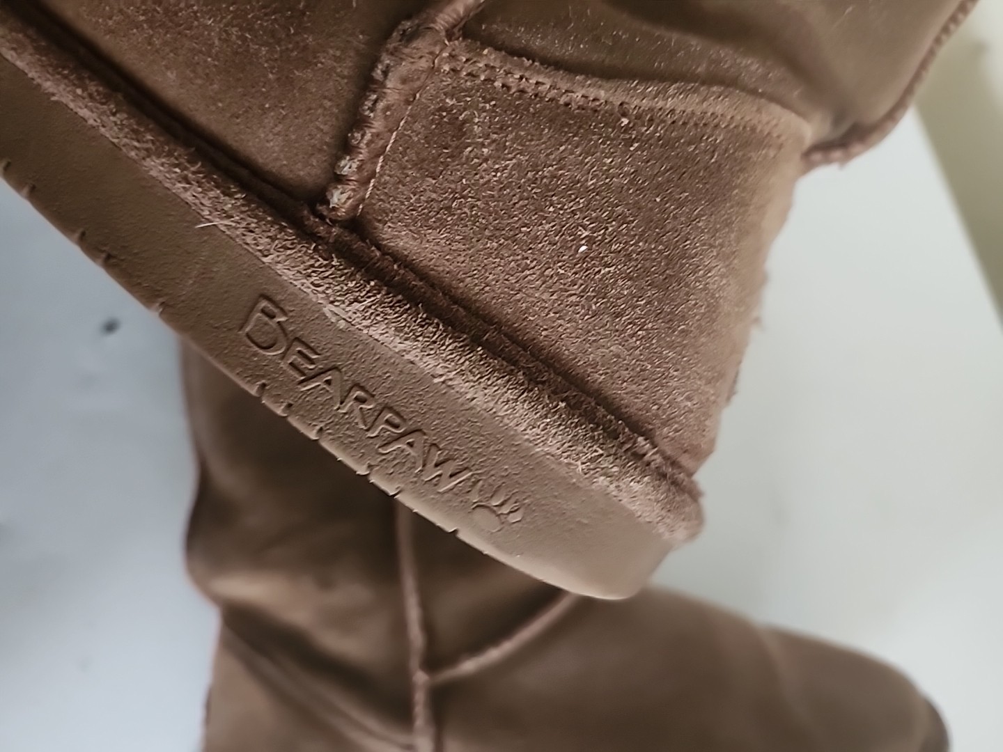 BEARPAW 608 W Emma Short Hickory Womens Casual Boots Size 6 Brown