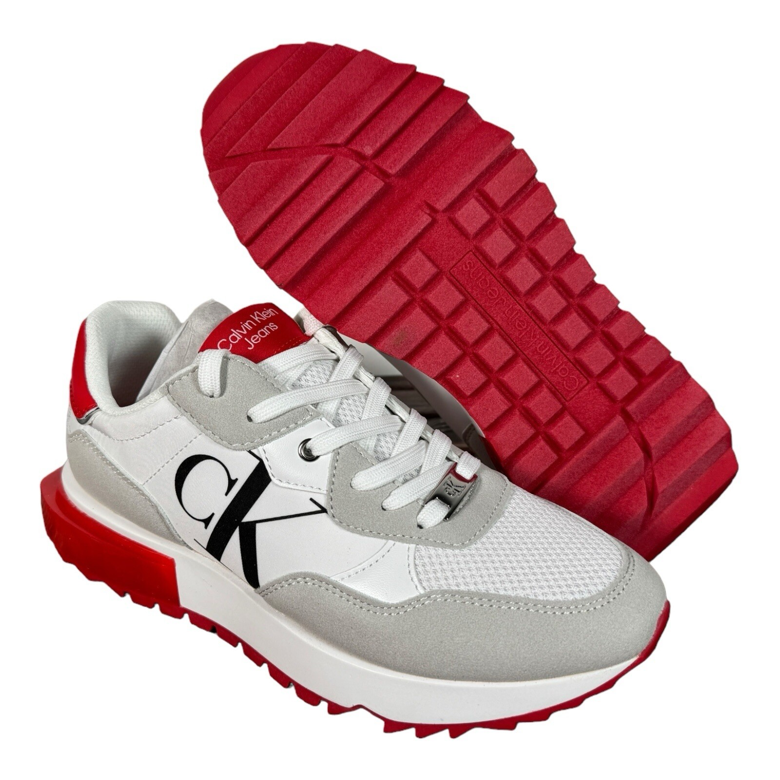 Calvin Klein Women’s MAGALEE Sneaker, Light Grey RED 053, Size 9