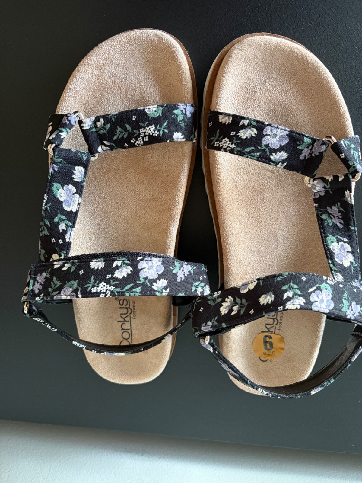 New Corkys Give It A Go Nellie Adjustable Sandals, Black Floral 9