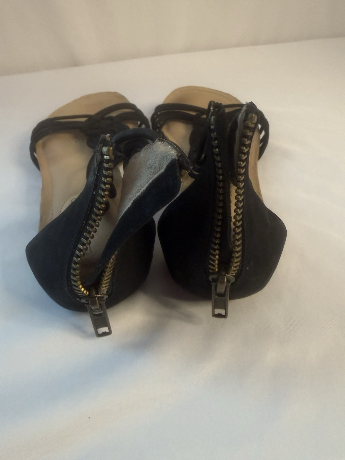 Adam Tucker by Me Too Cali Black Open Toe Gladiator CushIoned Sandal Sz 8