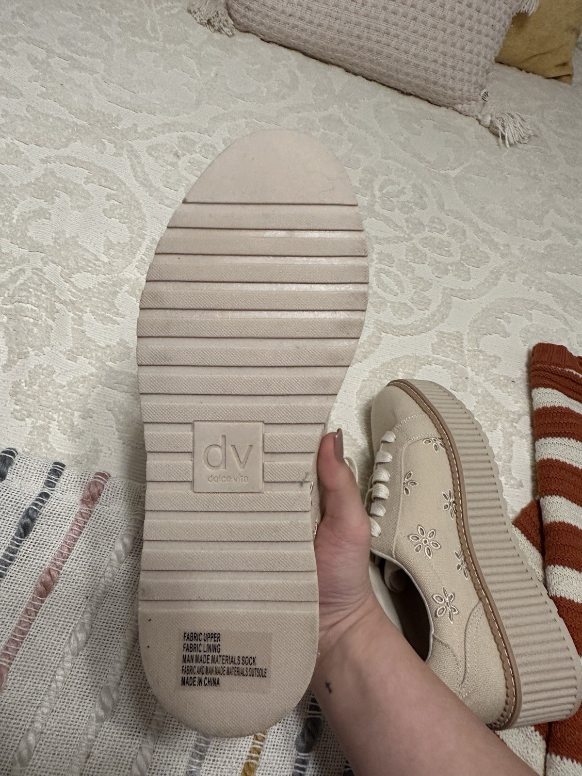 Dolce Vita Eyelet Platform Sneakers Size 8.5