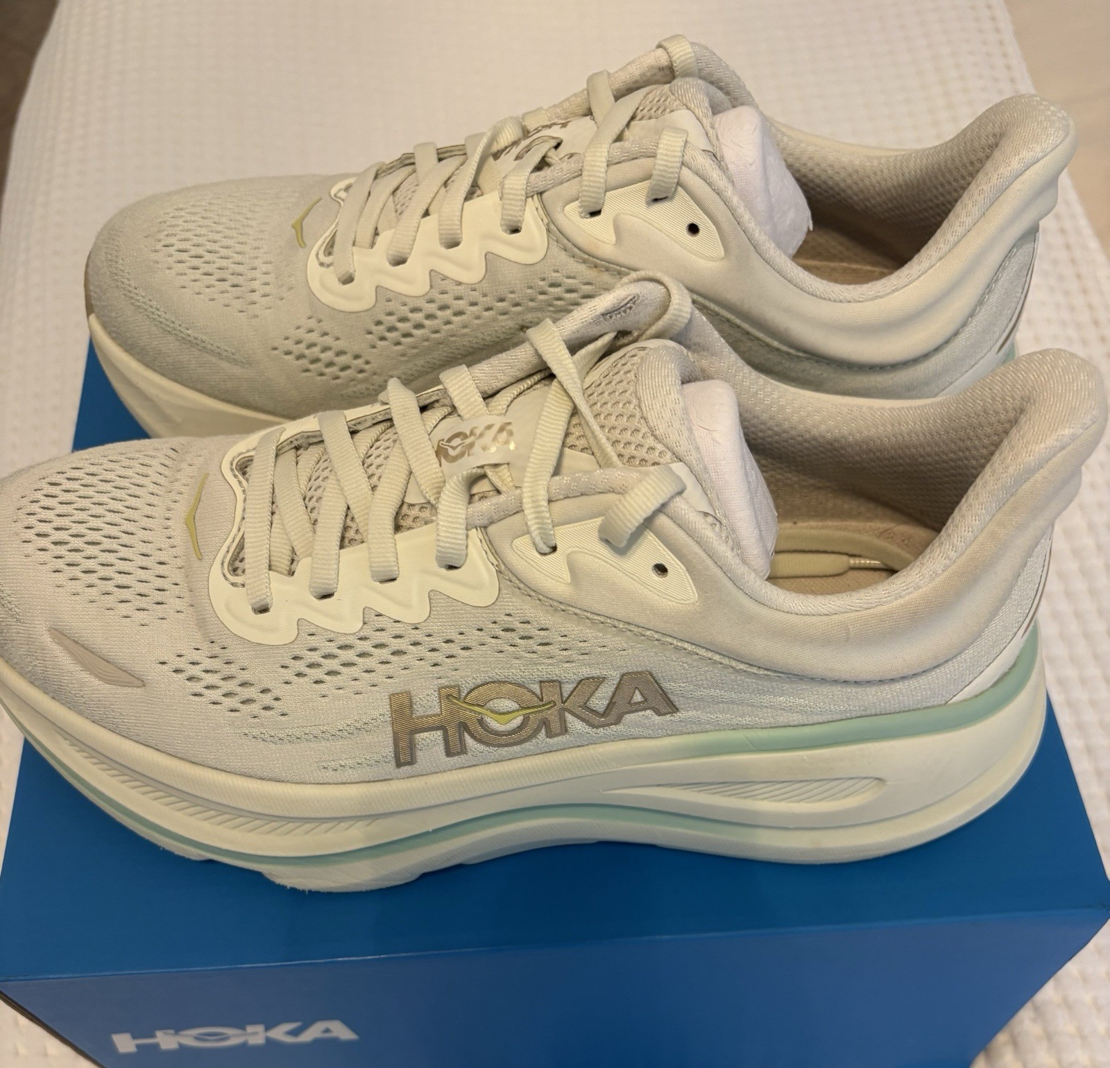 HOKA Women’s Bondi 9 Vanilla/Birch/Mint Green/Gold Lettering Size 8.5