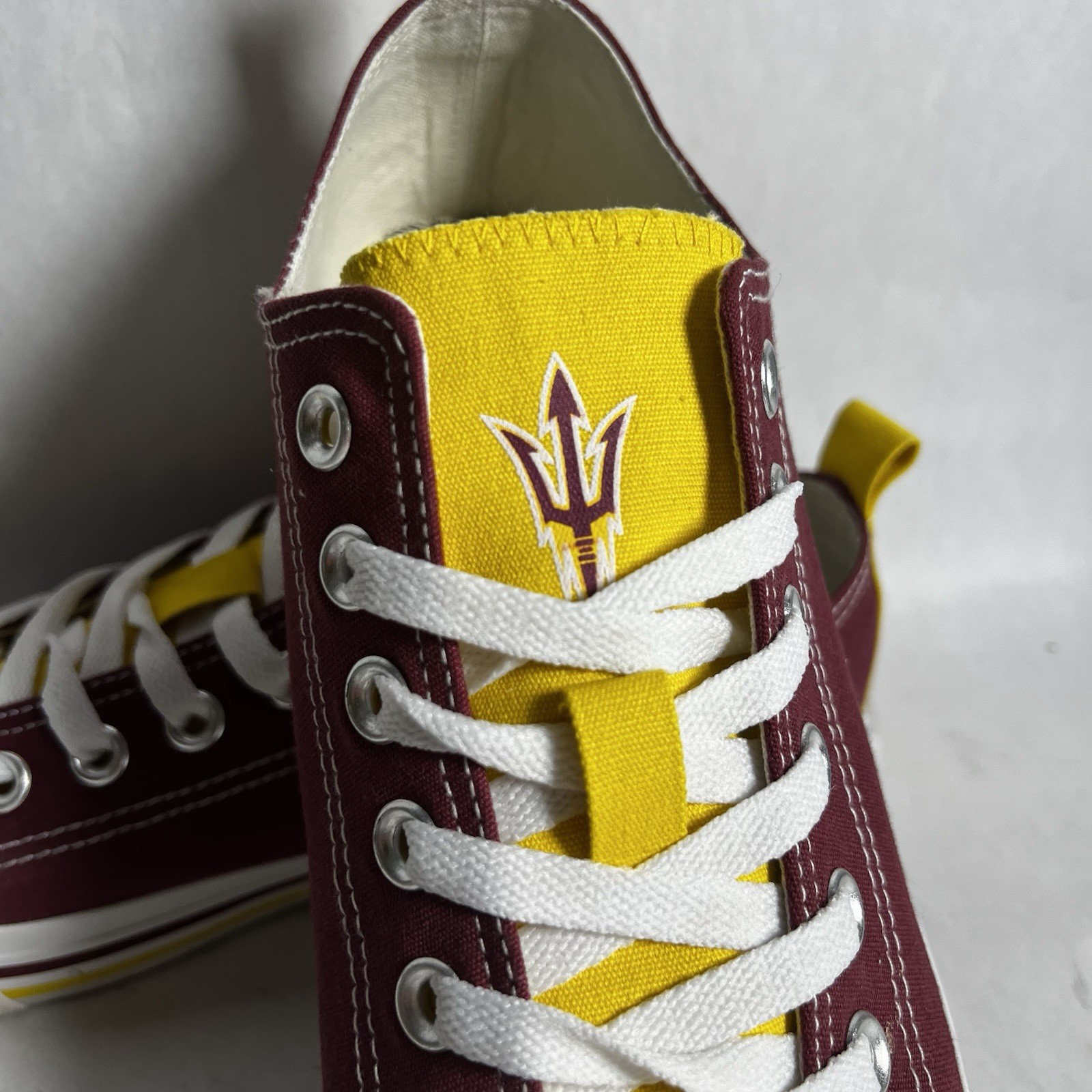 ASU SKICKS CANVAS Lace up Shoes Sneaker Men 10 Two Toned Low Top