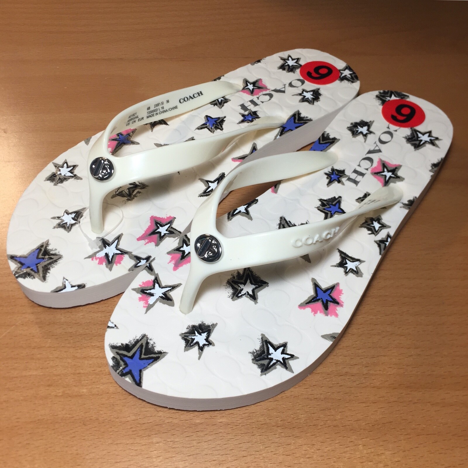 Coach Abbigail Flip Flops Turnlock Logo Thong Rubber Sandals Red Black Ivory
