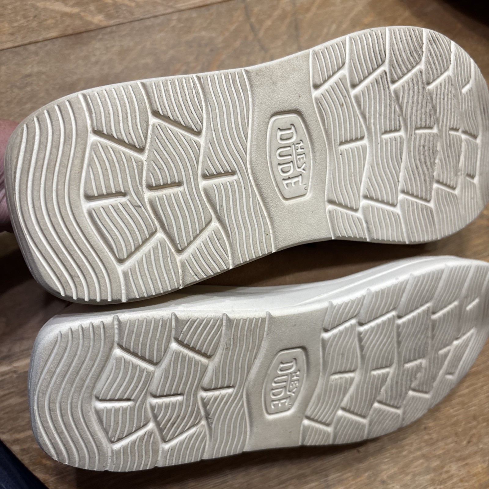 Hey Dude Wendy Comf Luxe Suede Shoes. Size W10