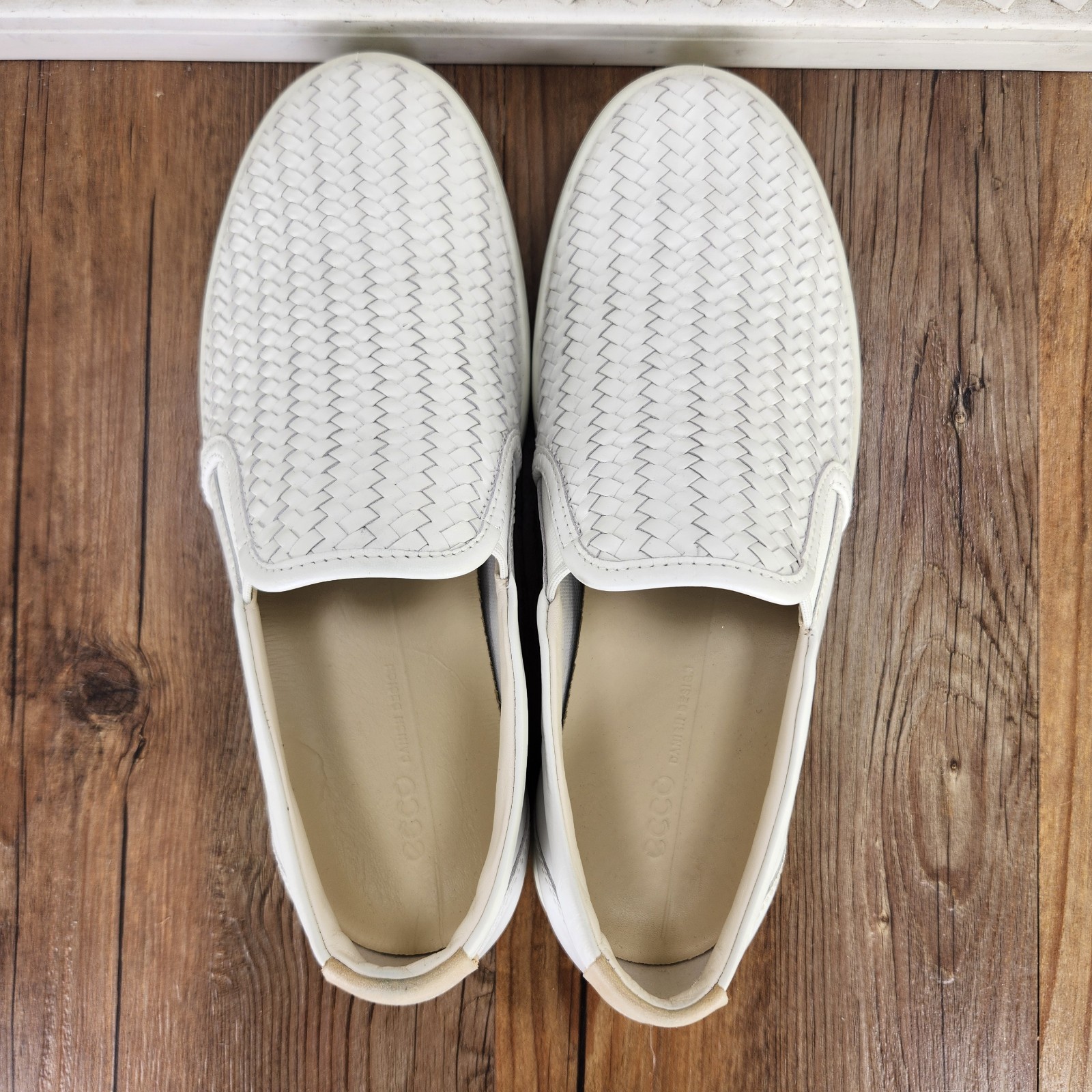 ECCO Soft 7 Woven Slip-On Womens Sz 9.5 White Leather Modern Sleek Loafers Shoes