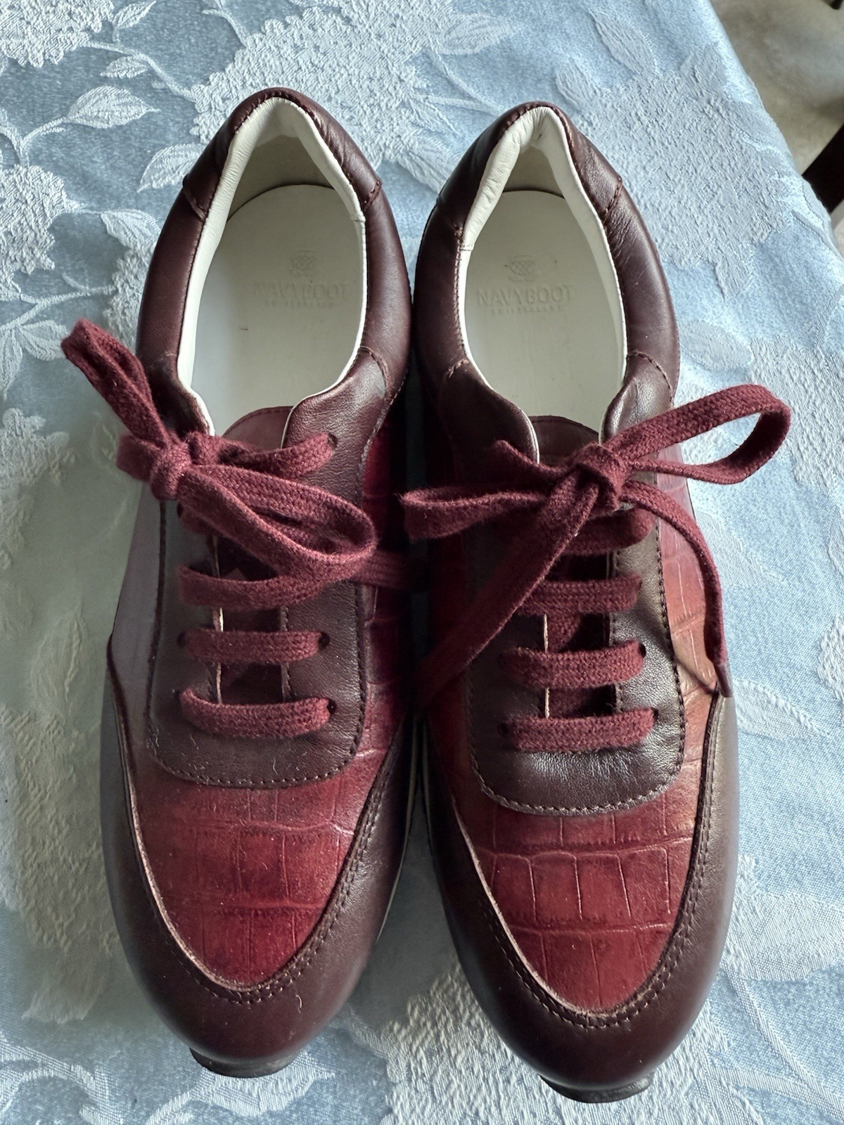 Navyboot Switzerland Womens Dressy Sneakers US 7.5 EU 38 Burgundy Wine