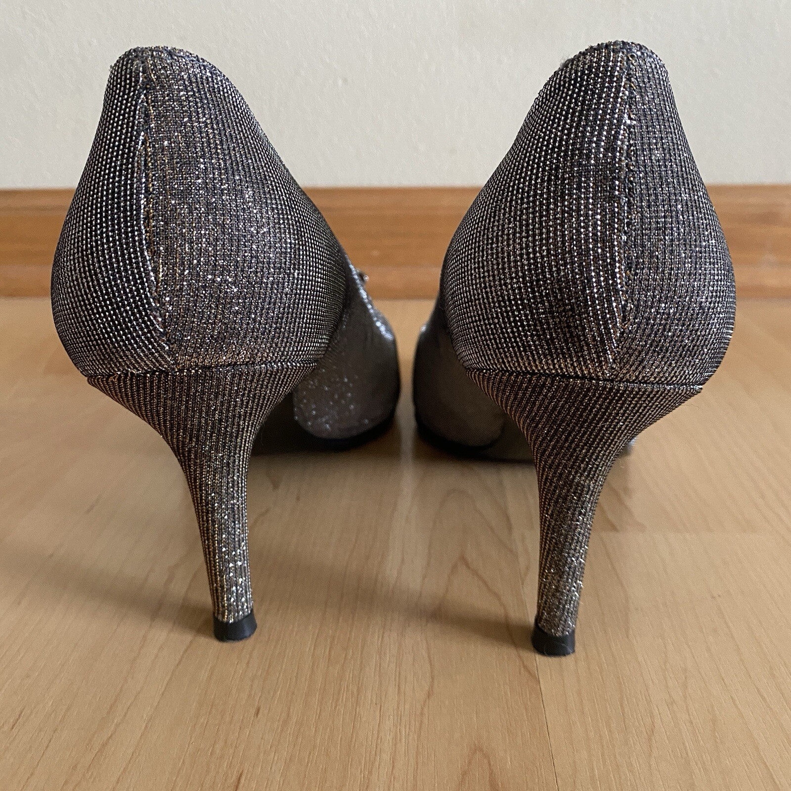 Stuart Weitzman Bowover Pyrite Nocturn Shimmery Peep Toe Heels Pumps, Size 9