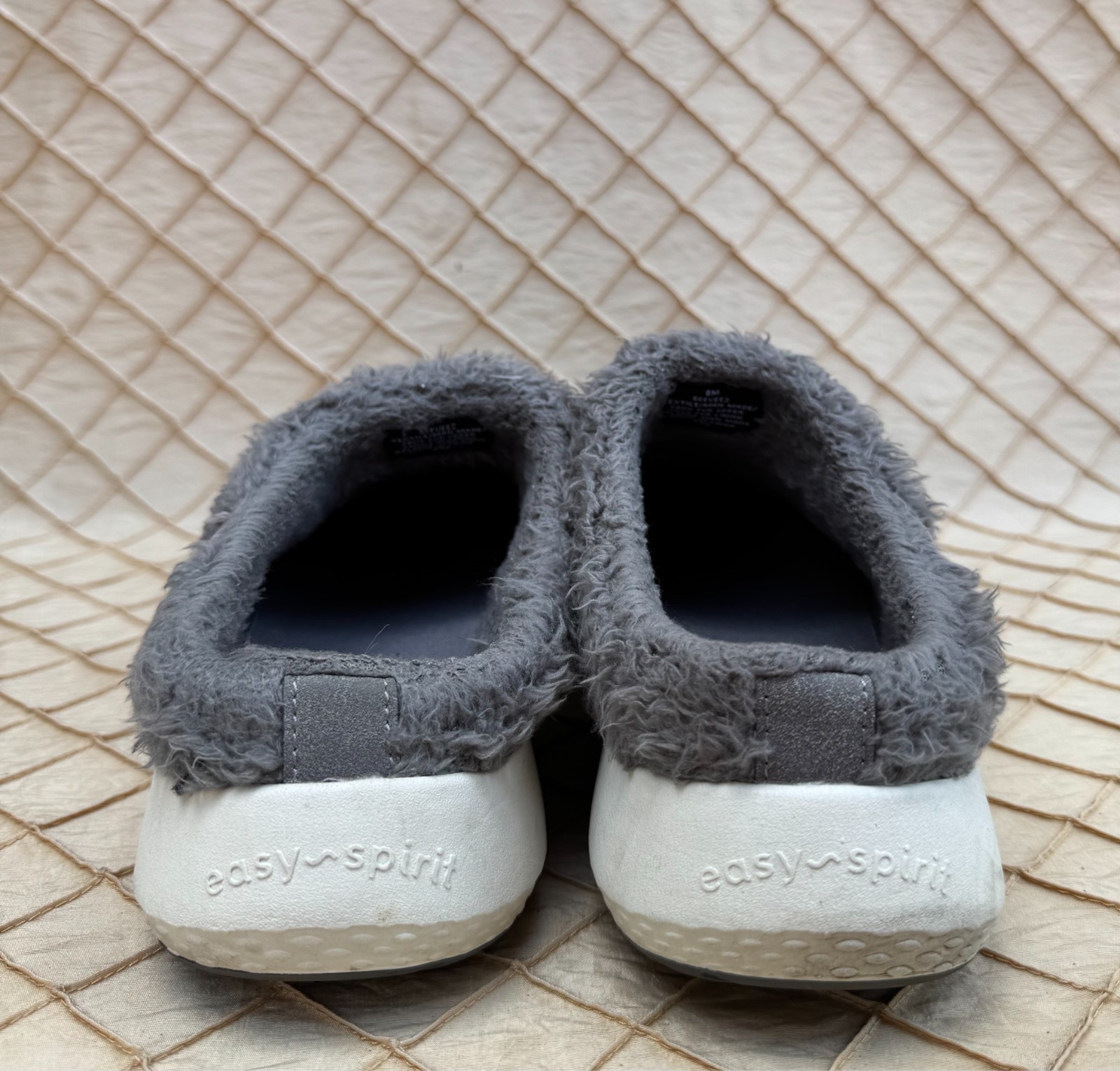 Easy Spirit Seevee 2 Women’s Size 8M Gray Textile Quilted Clogs