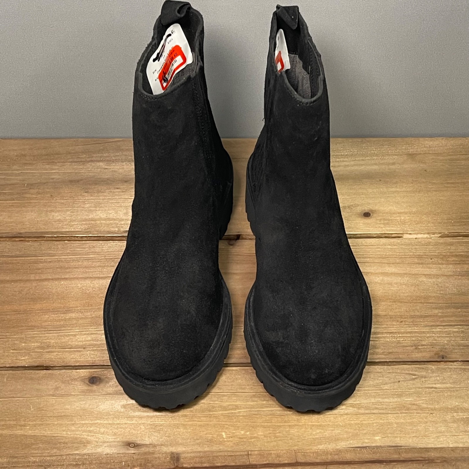 Seychelles Women’s Cashew Water Resistant Ankle Boots Size 7.5 Black Suede Lug