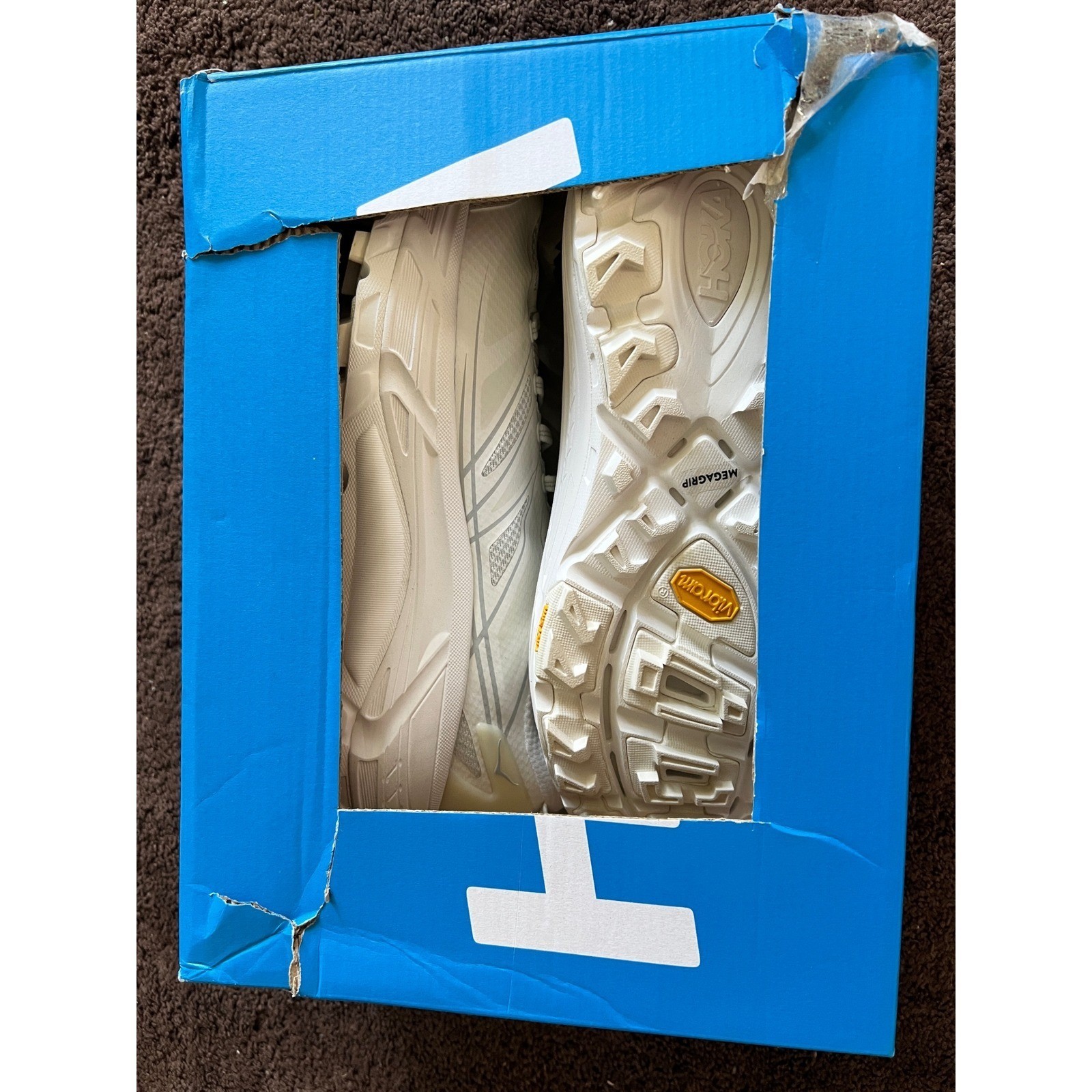 New in damaged box Hoka One One M9 W10 Mafate Speed 2 White/lunar rock $170
