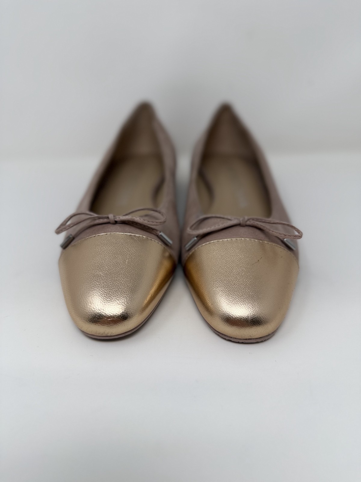 New Stuart Weitzman Sleek Suede Cap Toe Bow Flat Fawn Sz 8.5