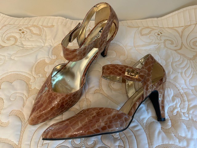 Bellini Gold High Heel Shoes with Gold Buckle Size 11