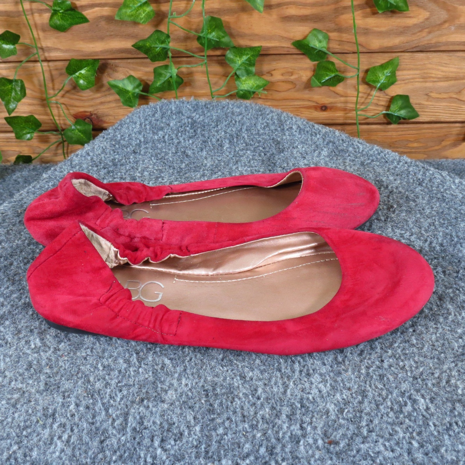 BCBG Paris Magie Women Ballet Flat Size 6 Casual Daily Wear Red Leather Suede