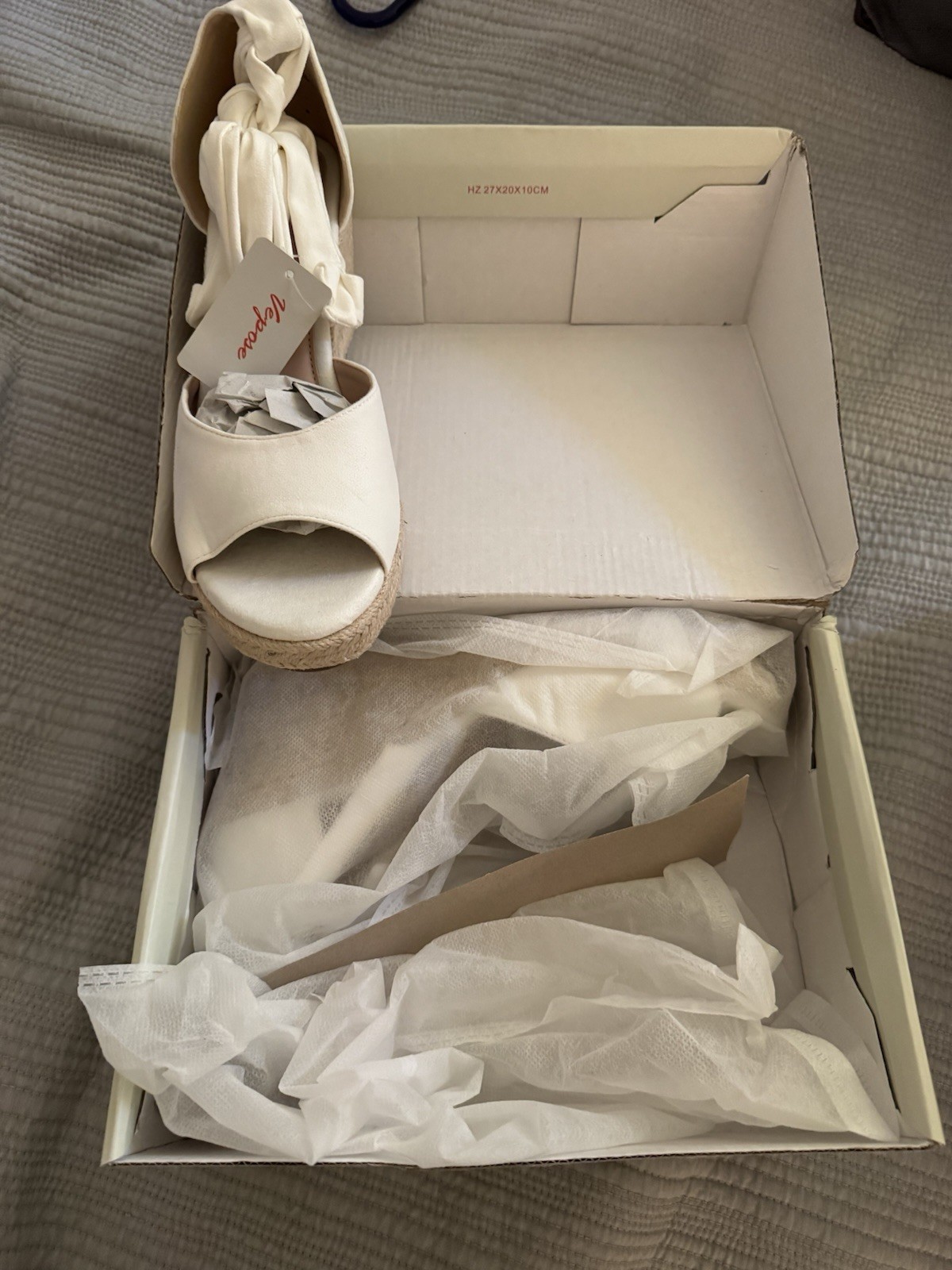 Vepose New York White Espadrille Wedge Sandals Ankle Strap Bow Tie 8.5