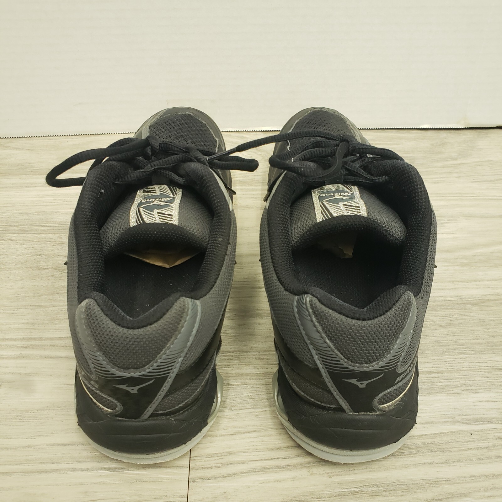 Mizuno Wave Bolt 6 Black Athletic Running Shoes Sneakers Size 9 Women Volleyball