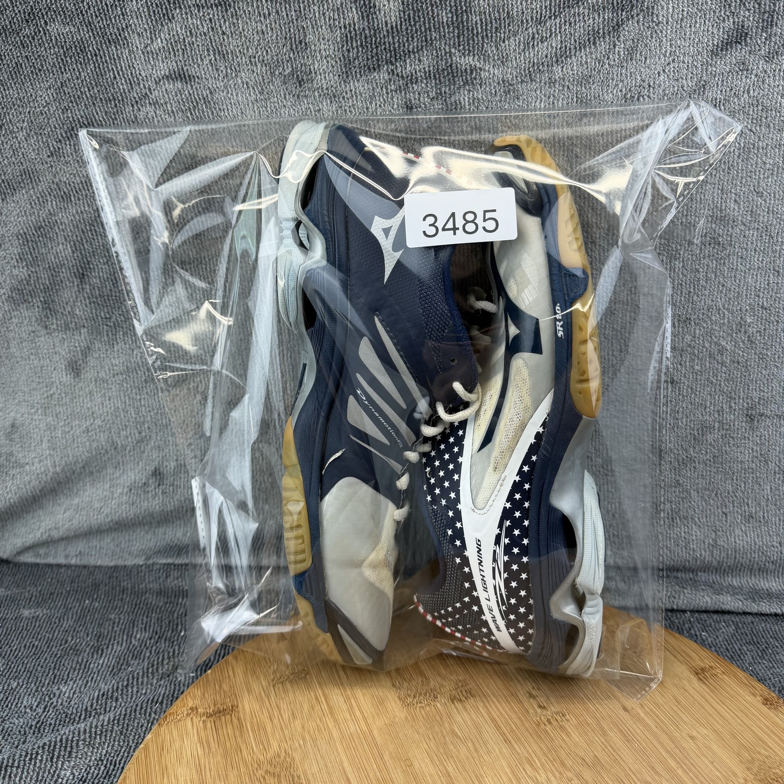 Mizuno Wave Lightning Shoes Womens Size 9.5 USA Patriotic Volleyball Sneakers