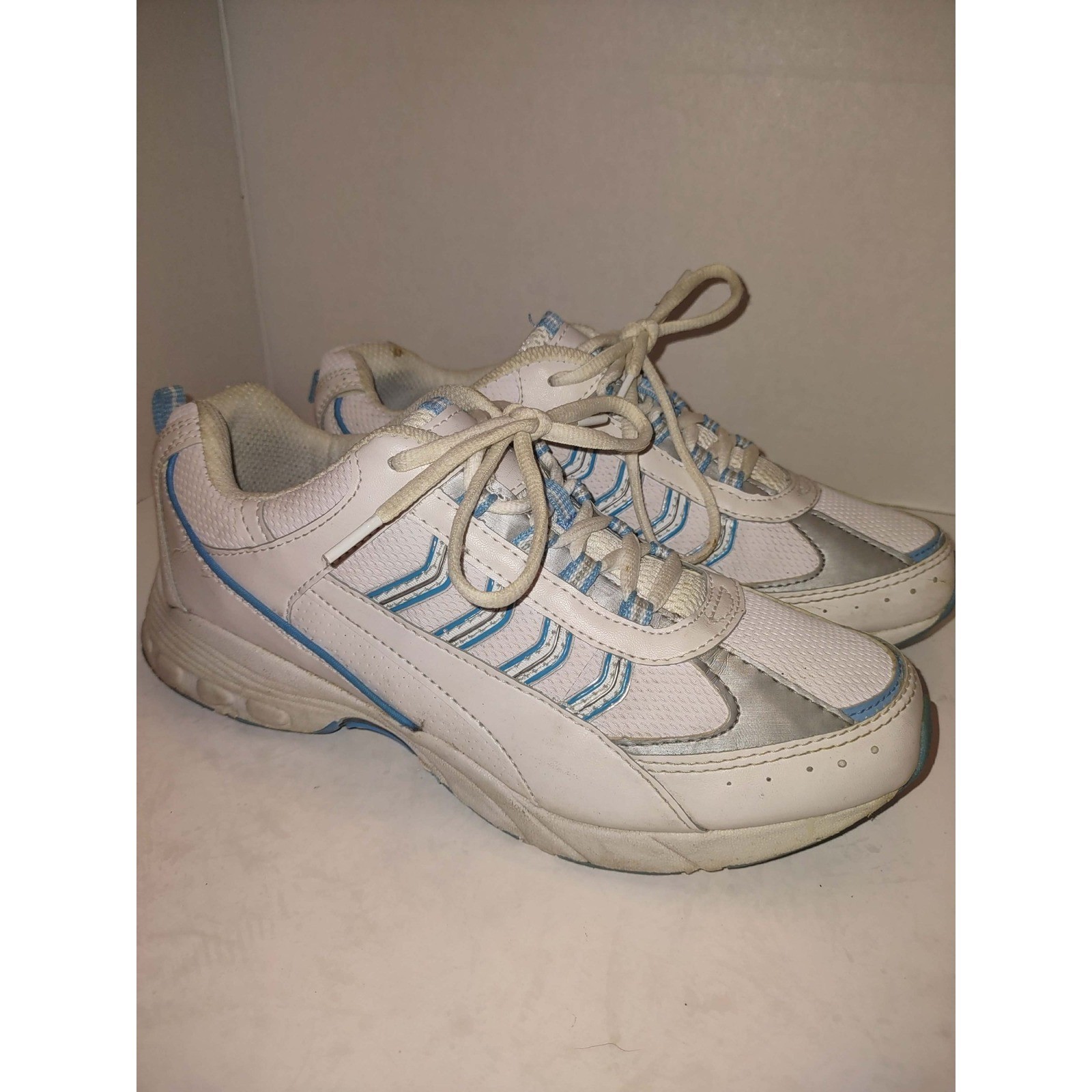 Danskin Now Joanie Womens 9 White Blue Silver Athletic Walking Sneakers 2585678