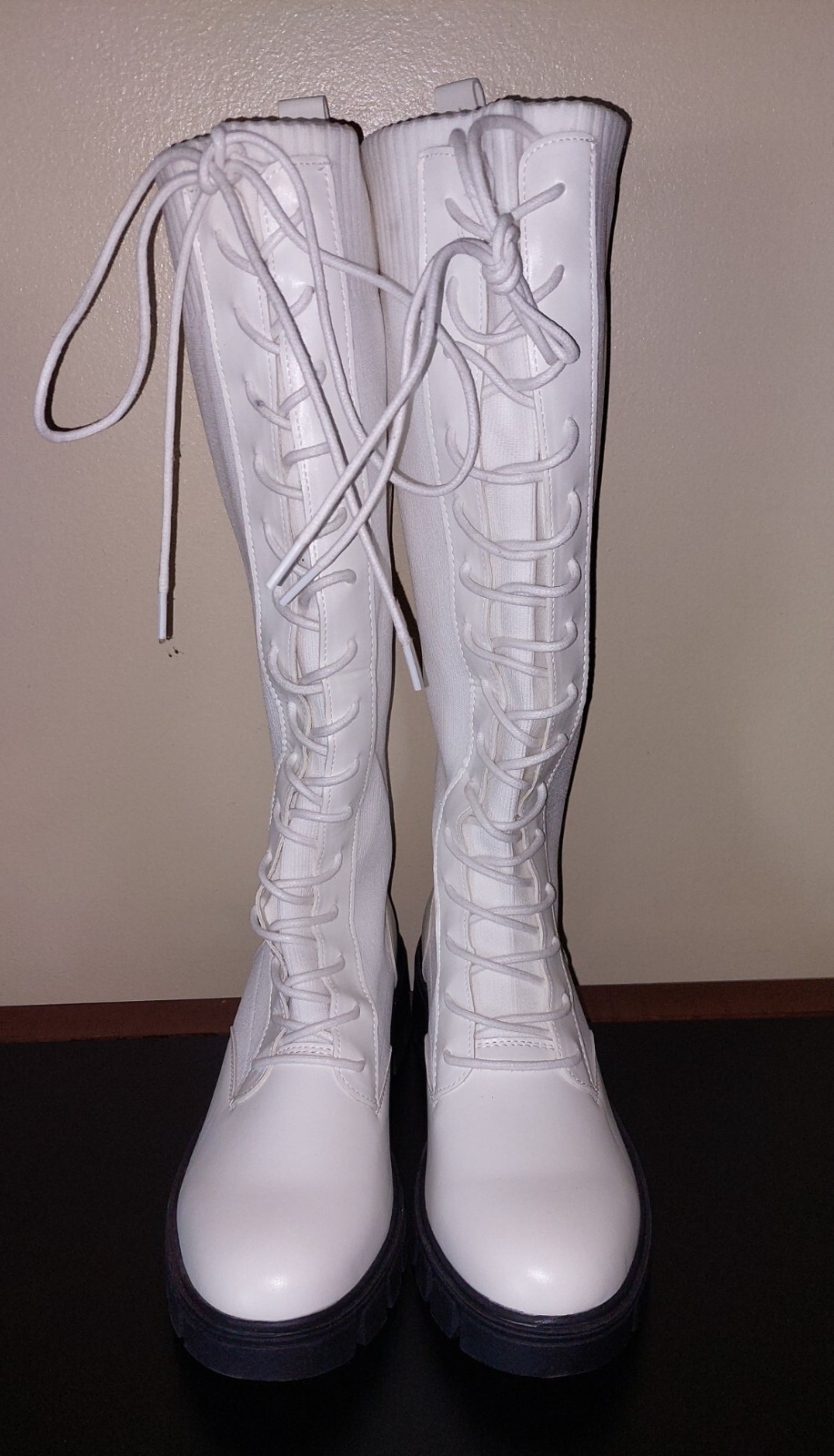 New Vepose White Cosplay Lace up Boots Anime style size 9