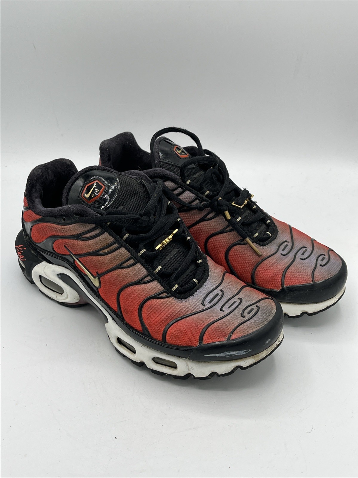 Women Nike Air Max Plus TN Tuned Sisterhood Crimson Red Purple DO6115-500 8 USED