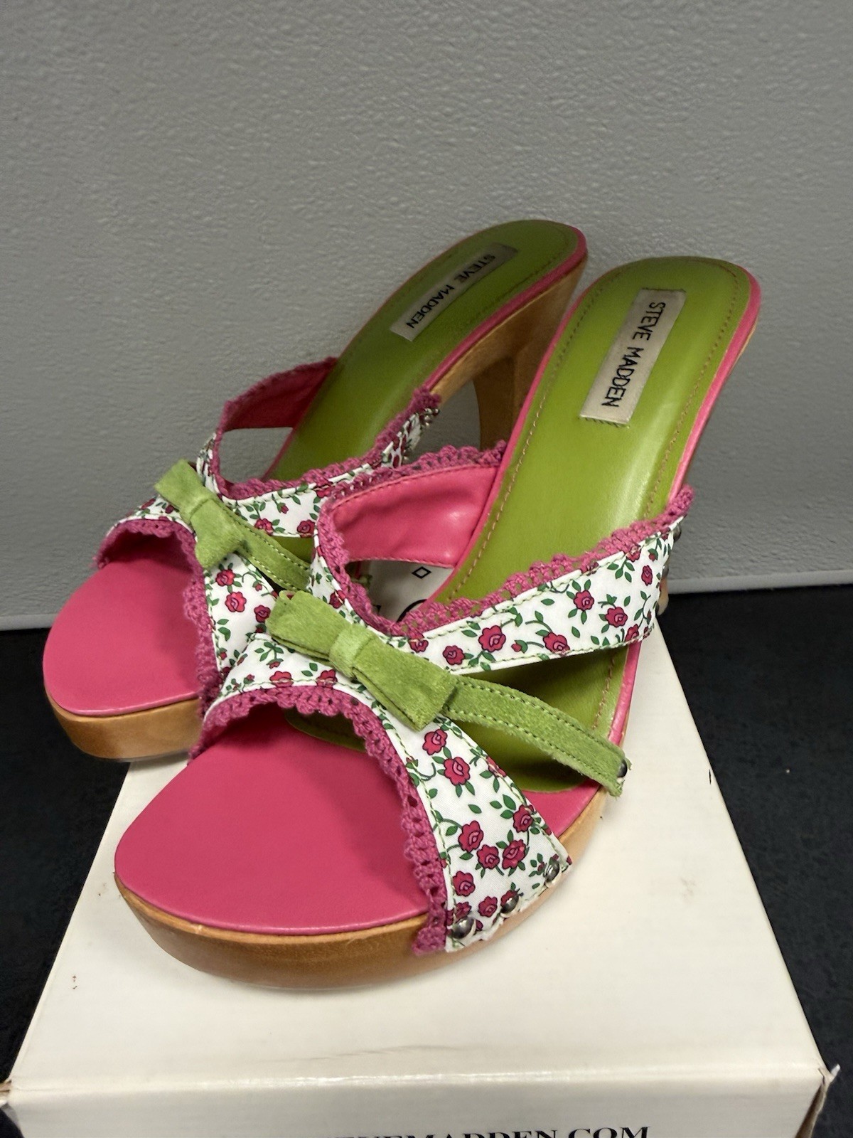 RARE Steve Madden Luckii Floral Bow Heels Open Toe Slip On Size 10B Fits Small