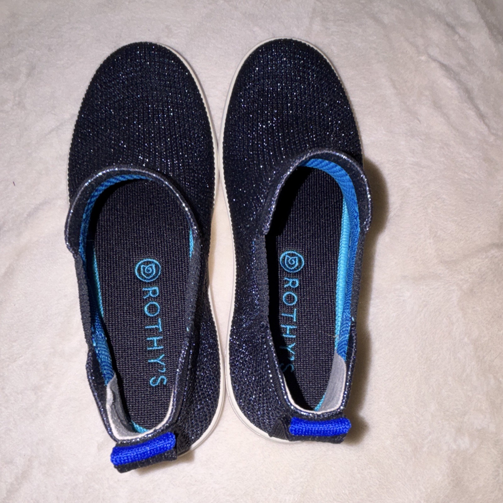 Rothy’s Women’s Blue Knit Low Top Slip-On Sneakers Solid Logo Accent size 7 (A3)
