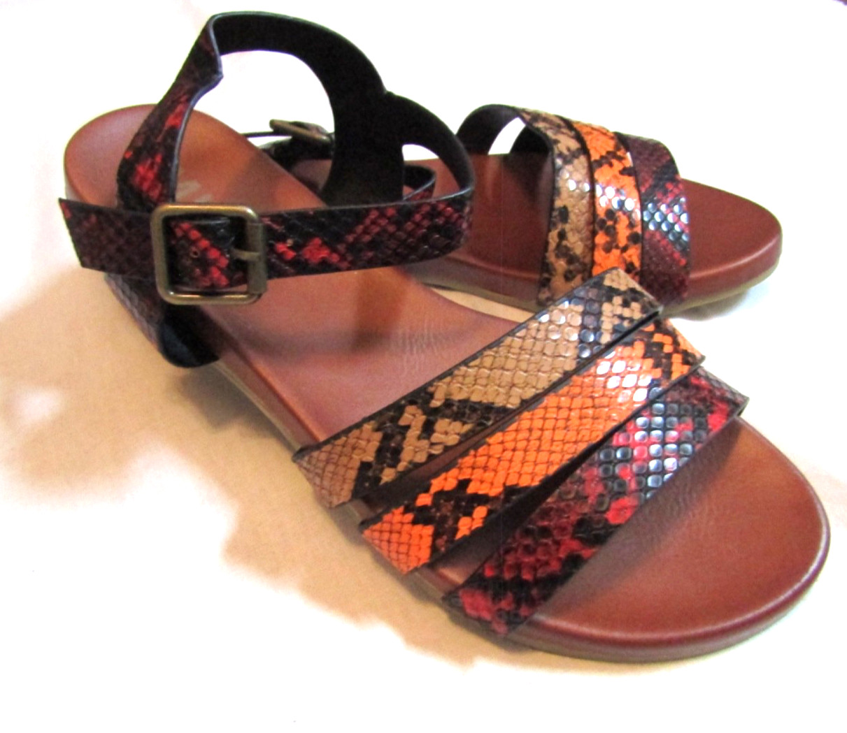 Mia Snakeskin Print Genelle Sandals Size 8 Red Orange Multicolor Ankle Strap