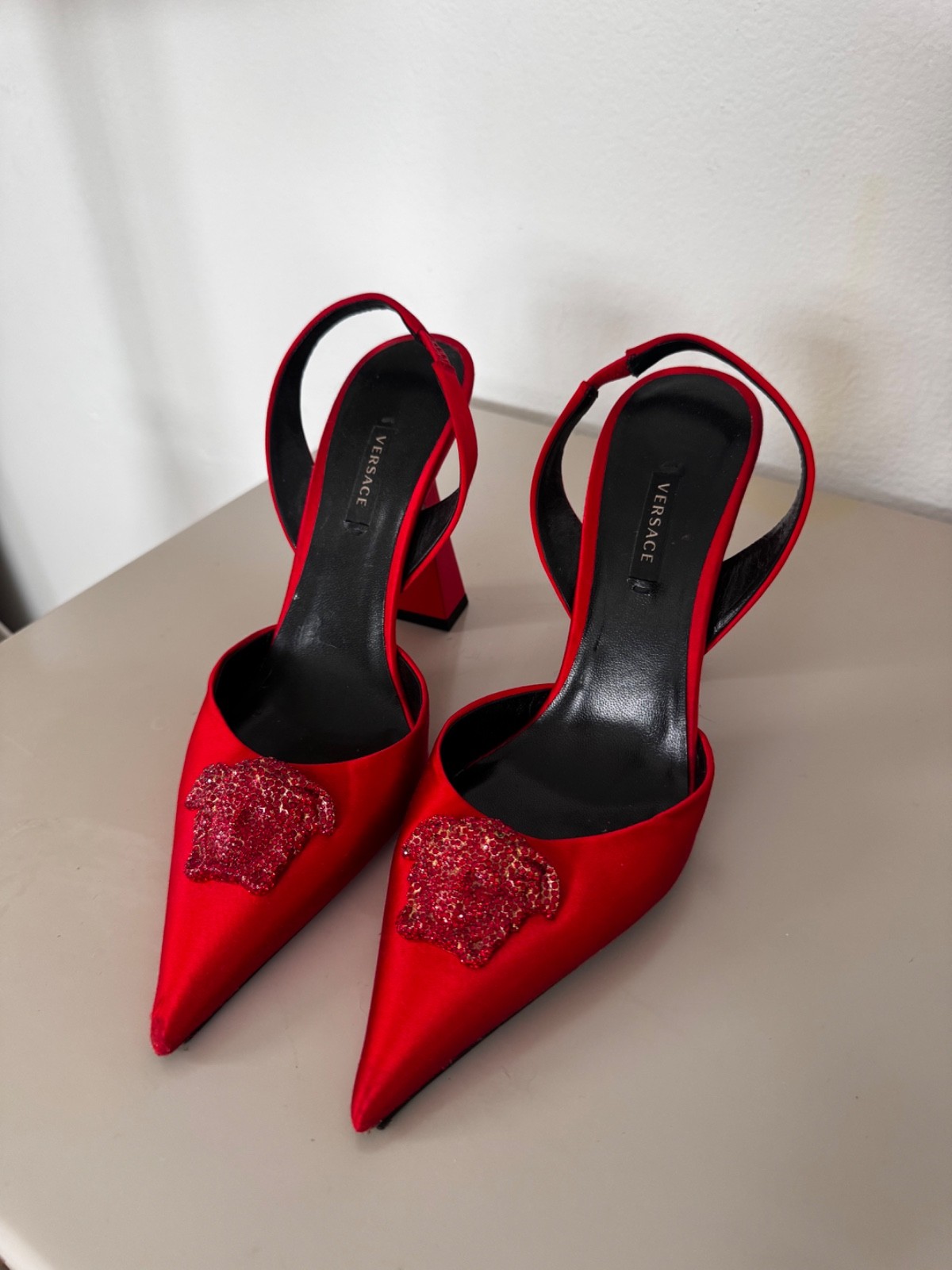 Versace La Medusa Crystal Red Satin Slingback Pumps Heels – EU 39 US 8.5