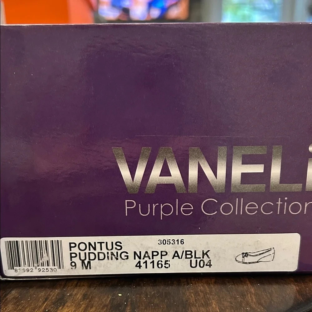 Vaneli Black and Cream Loafers with Bow NIB