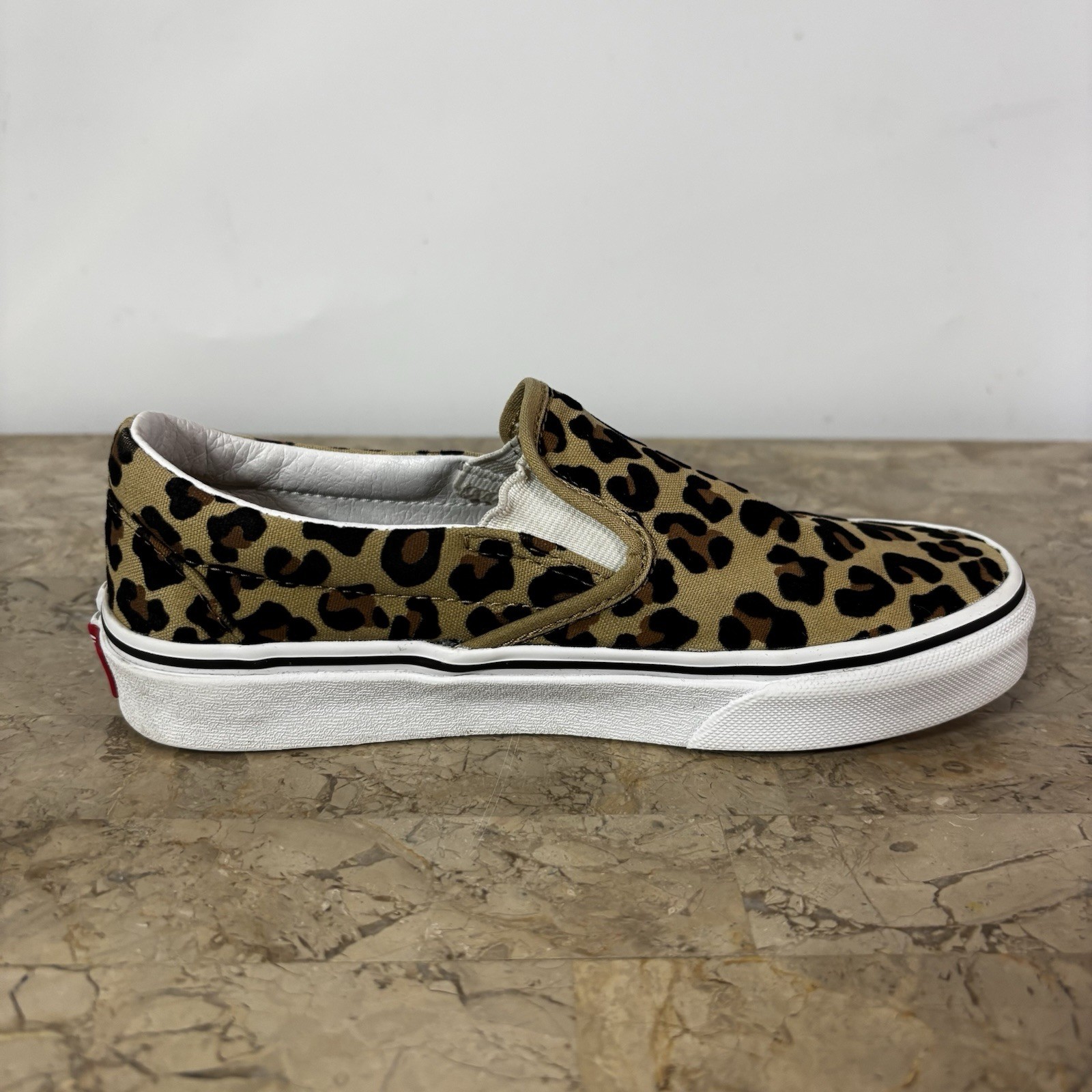 Vans Classic Slip-On Cheetah Print Canvas Skate Shoes Women Size 5 Men 3.5