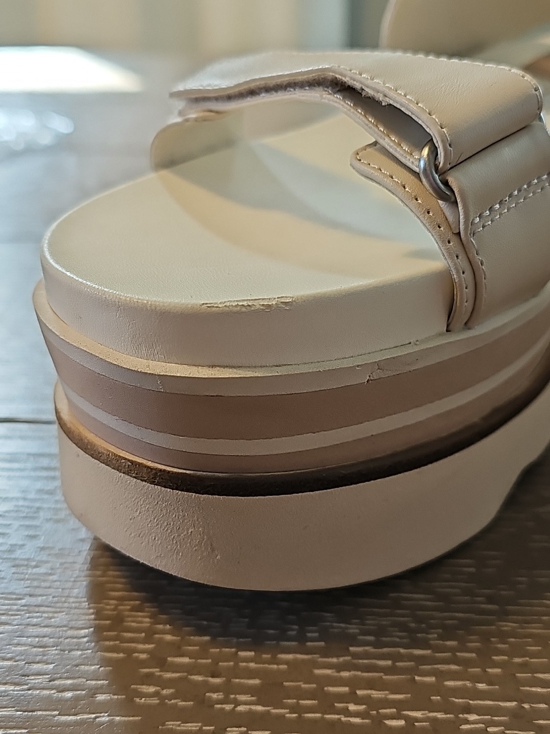 Dolce Vita Izak Women 10/11 Leather Platform 3.25″ Sandal