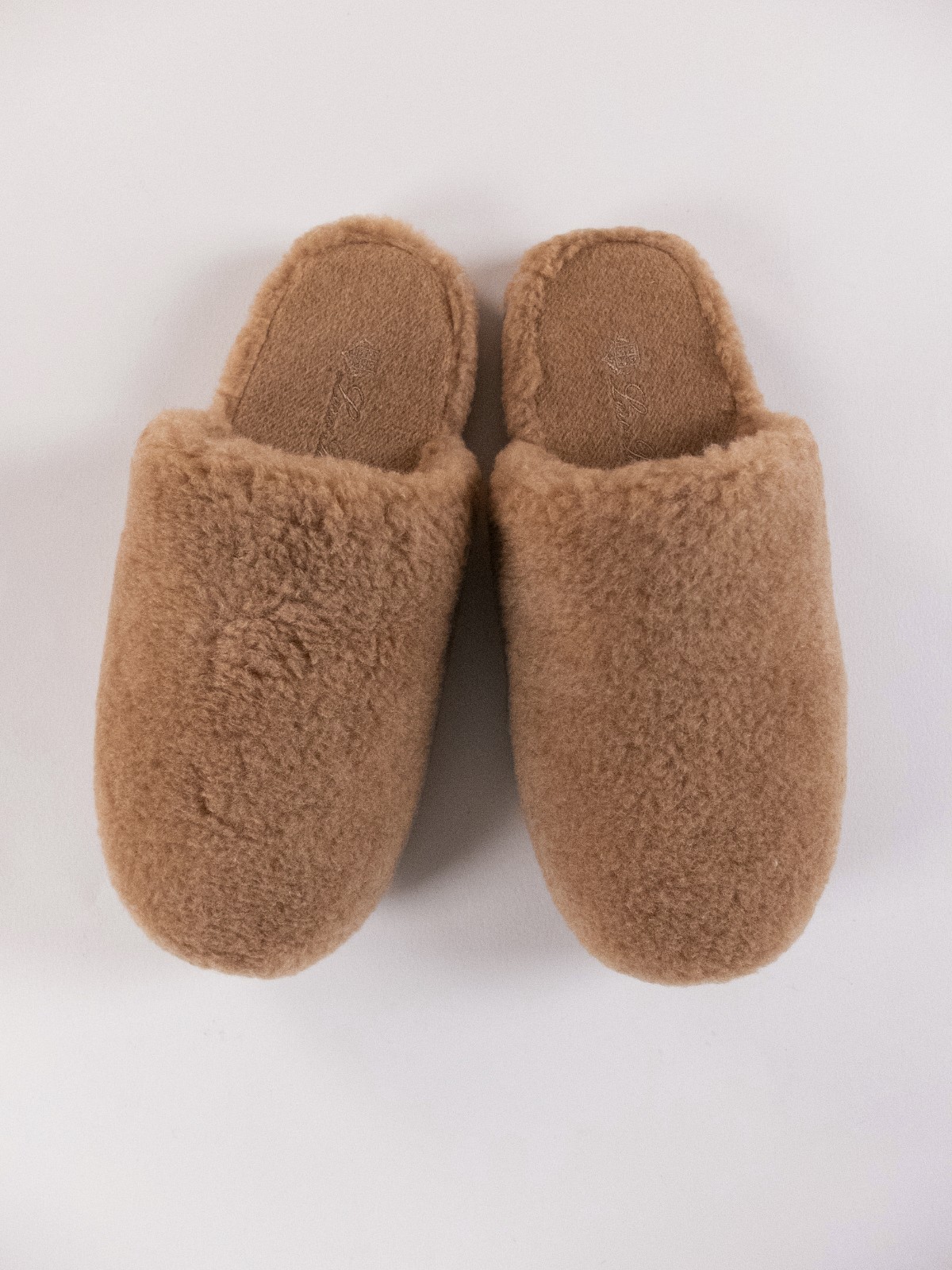 (NO CUSTOMS TAX) LORO PIANA Wintercozy cashfur beige cashmere slippers Size 8 38