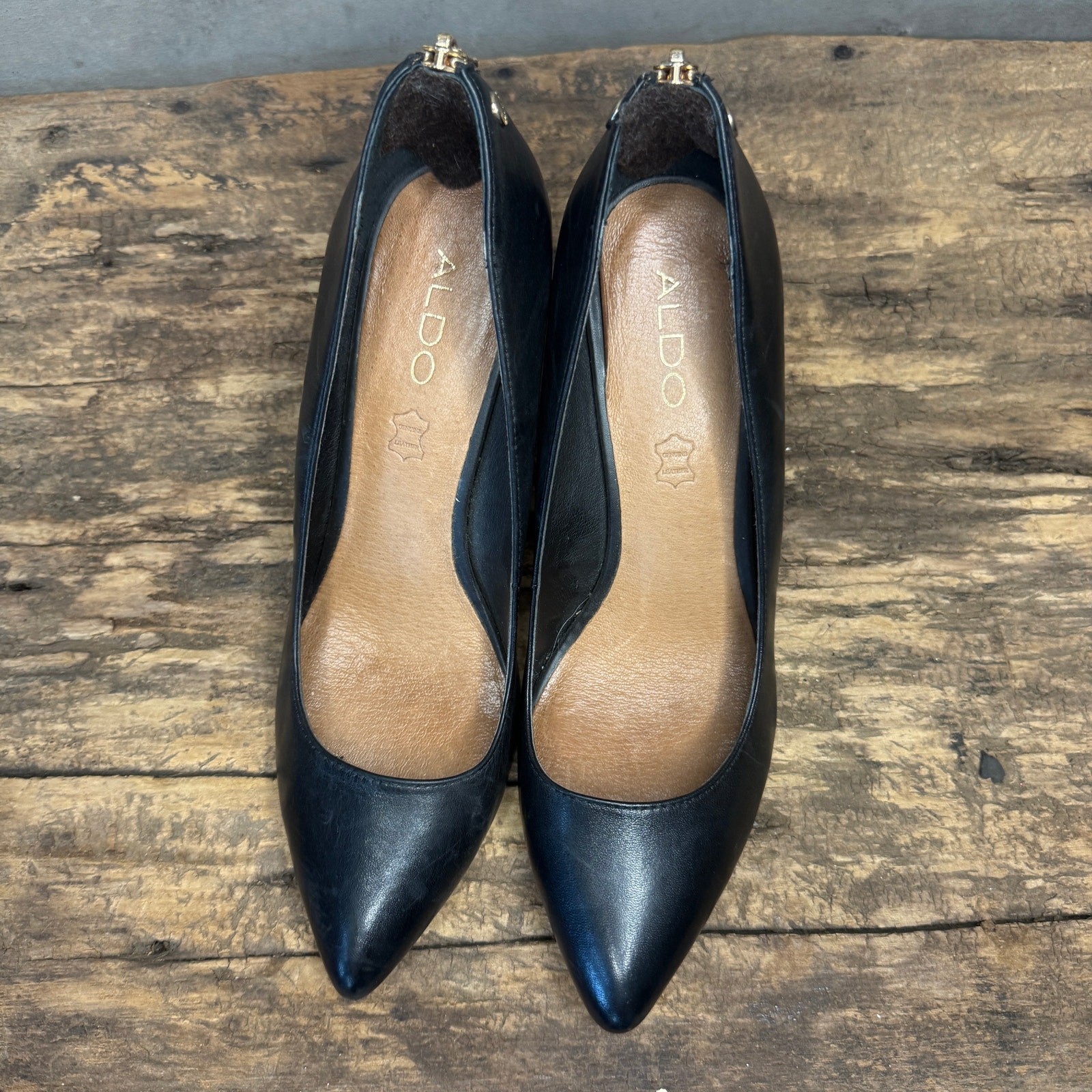 Aldo Black Leather Back Zip Gold Zipper Stiletto Pump Women’s 8.5 EUR 39