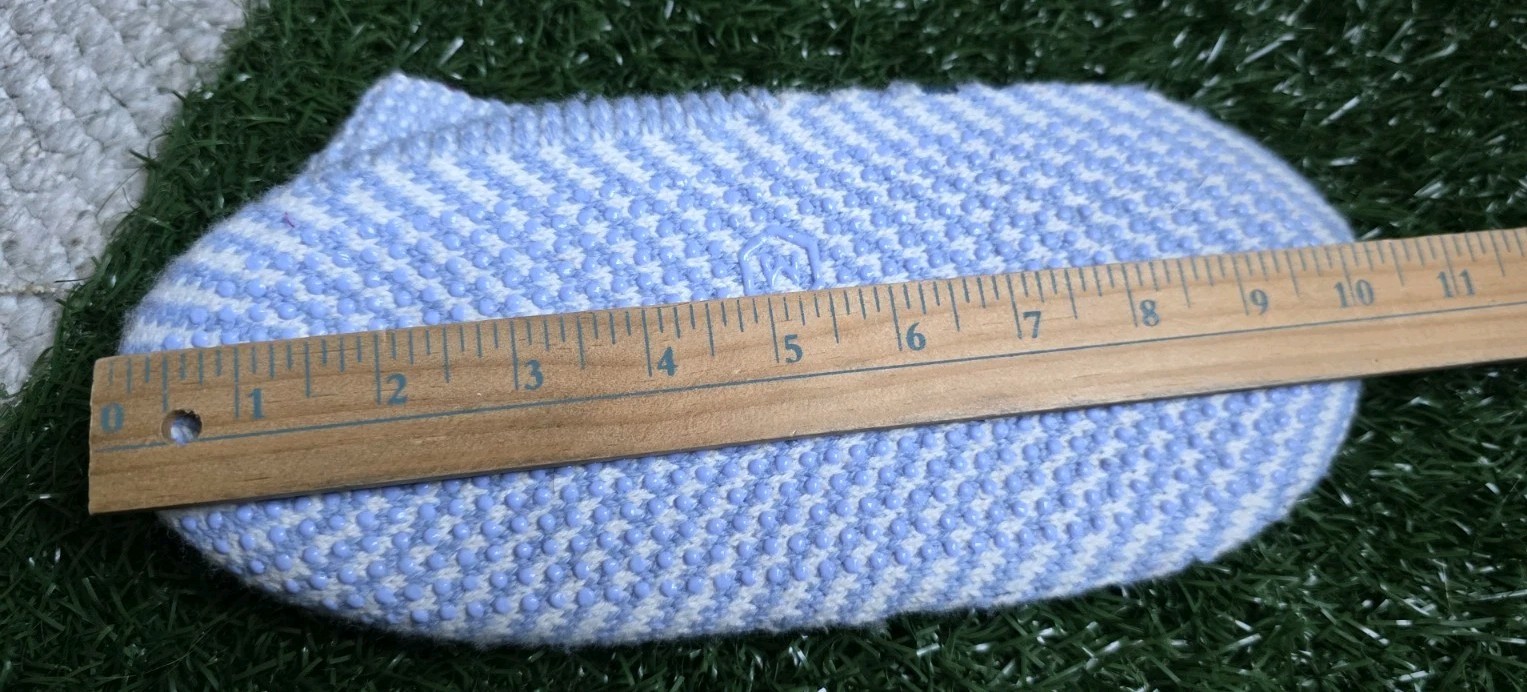 Bombas Gripper Slippers Baby Blue Chevron Pattern Size Medium Women’s