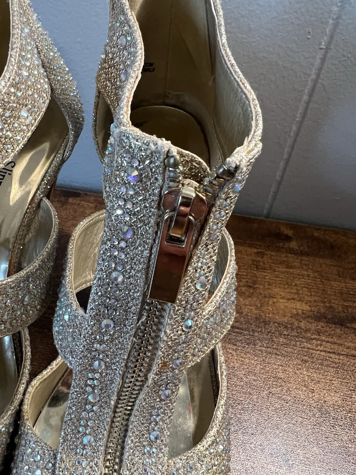 EUC Party, Coctail, Wedding, SILVER SLIPPERS Elegant Strappy Heels, Size 7
