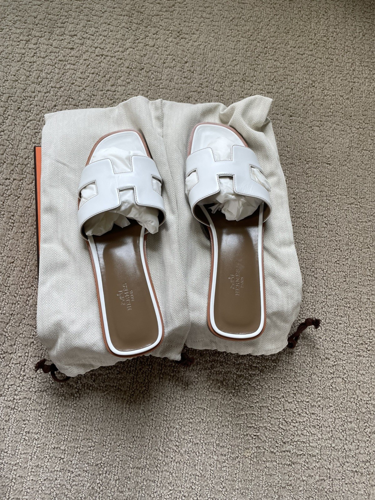 Hermes Oran Sandals White Calfskin Leather Slides Women’s Size (41.5EU)