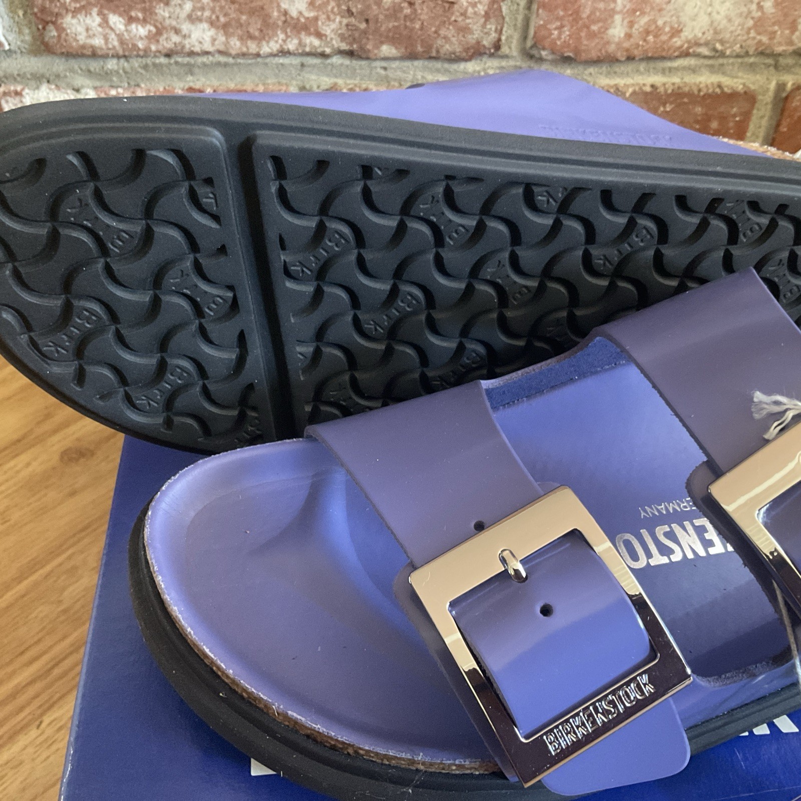 Birkenstock Arizona Big Buckle HIGH SHINE Leather Narrow Sandals EU 38 Purple