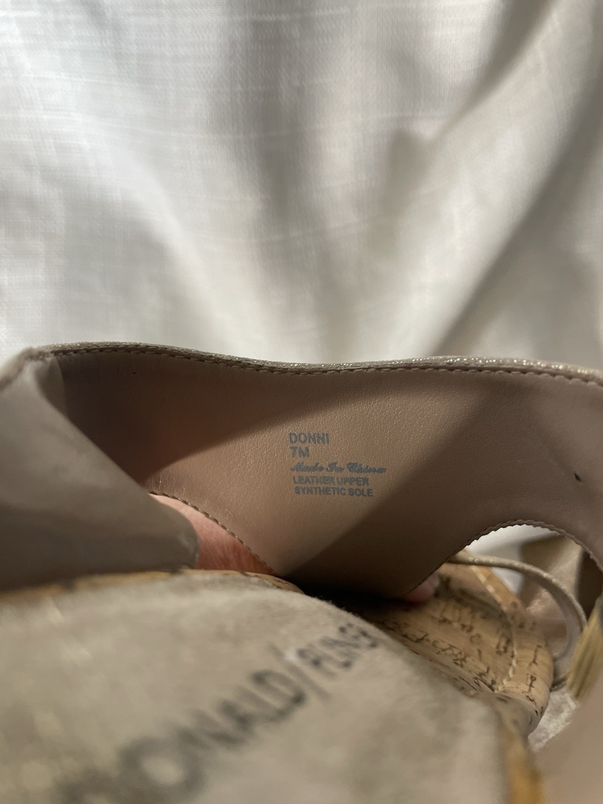 Donald Pliner Women’s Size 7M Dylan Wedge Cork Metallic Sandals Summer
