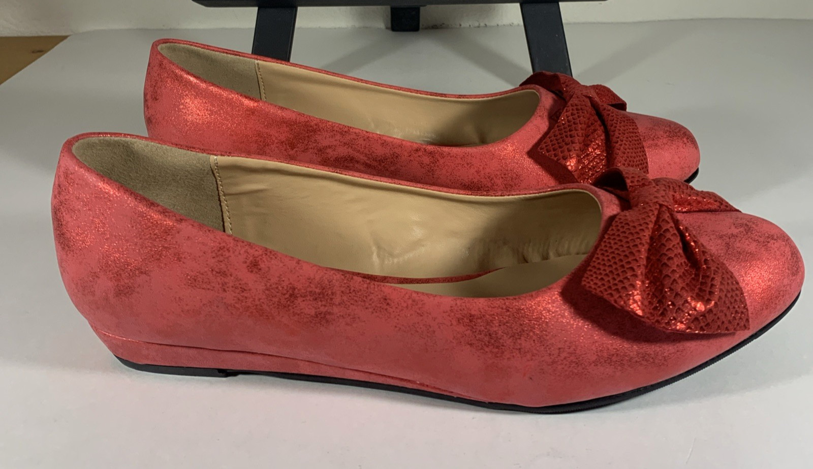 Taryn Angel Steps Women’s 11M Red Faux Suede Sparkle Bow Ballet Flat Comfort NIB