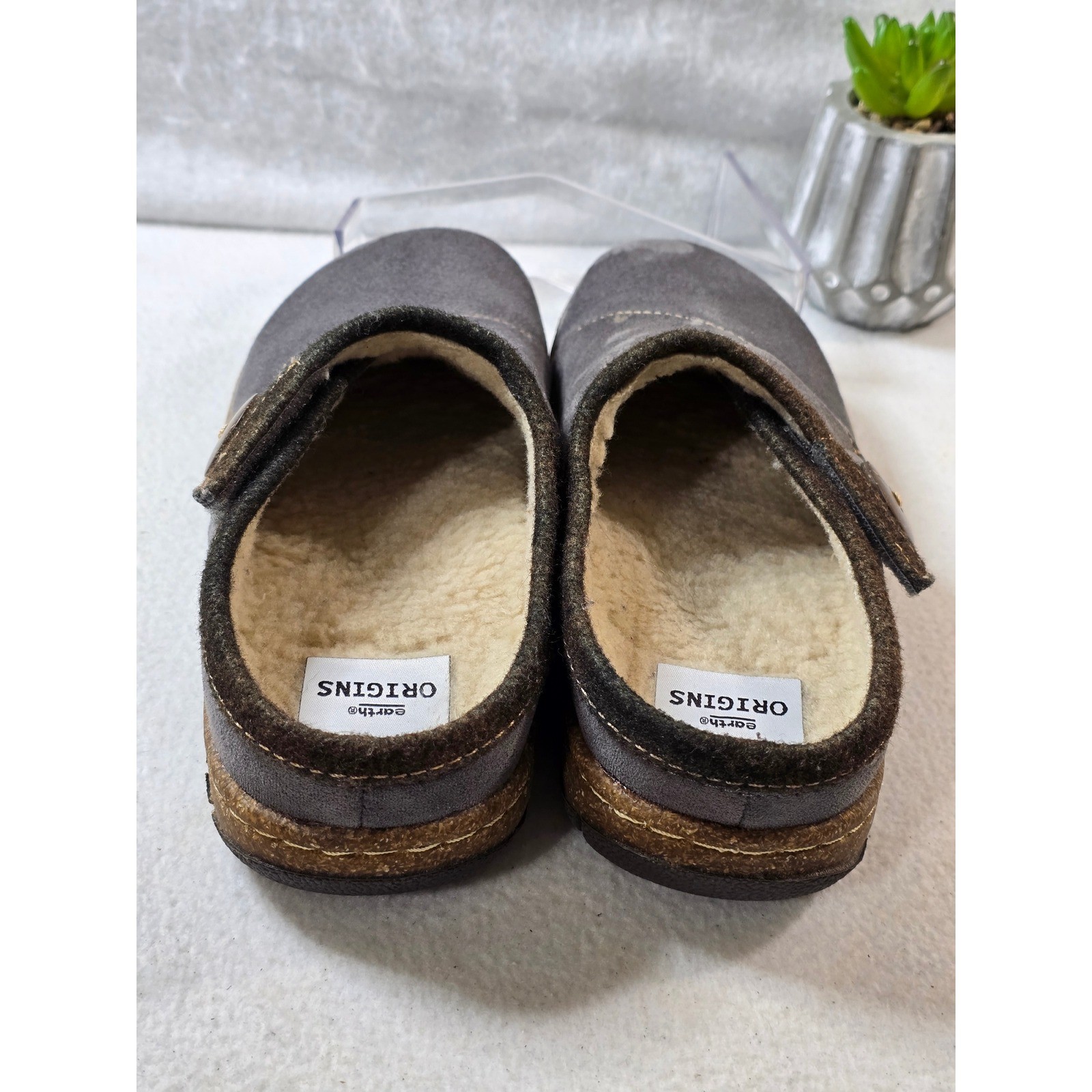Earth Origins Essential Ezzy Clogs Grey Brick Faux Fur Lined Comfort Shoes