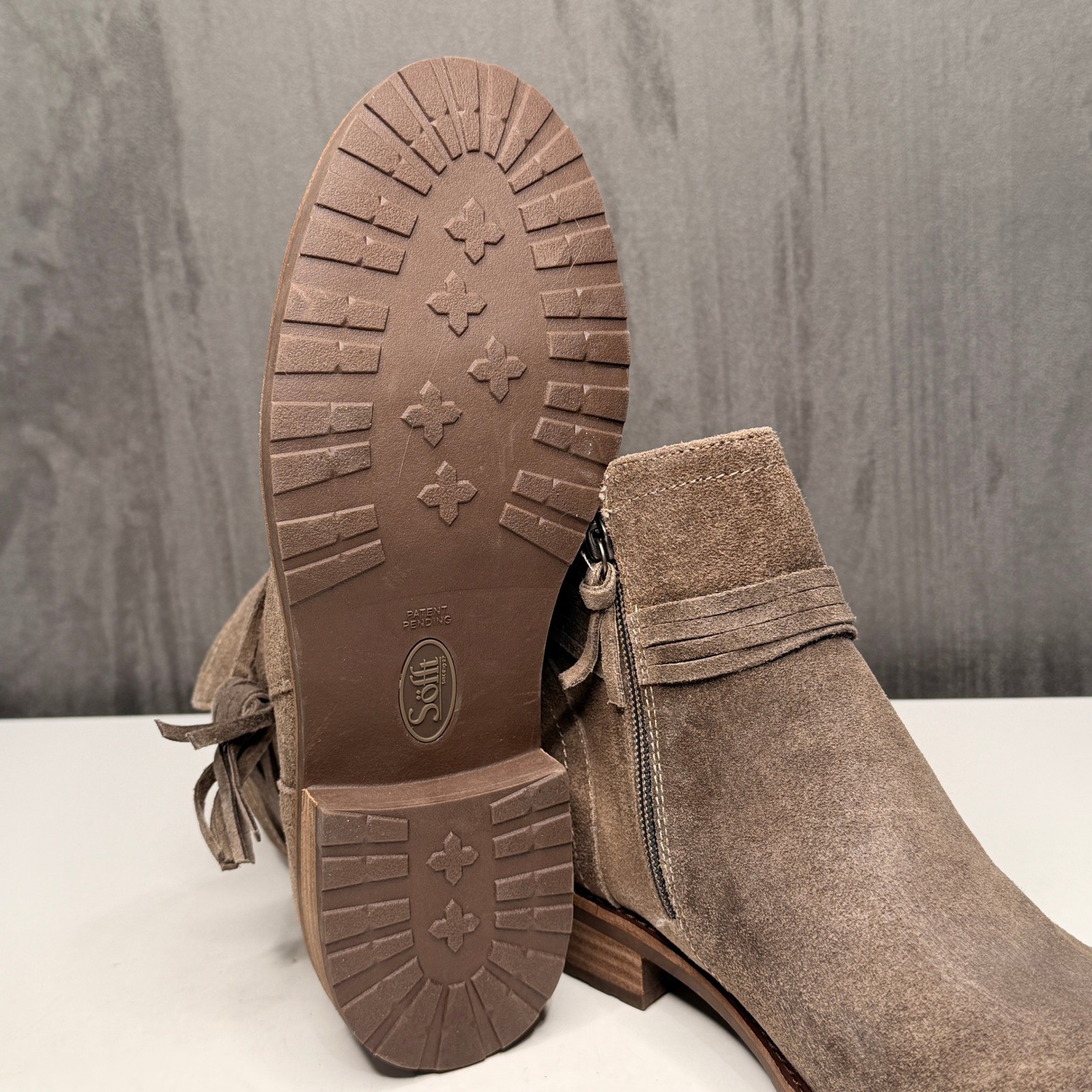 Sofft Aqua Blake Ankle Boots Womens 8 Taupe Grey Suede Waterproof Tassel Zip New